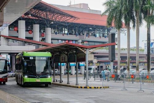Cảng hàng không Nội Bài dùng xe buýt điện kết nối hai nhà ga