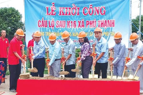 Nhiều công trình, phần việc chào mừng 55 năm thành lập huyện Phú Tân