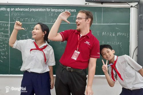 Nâng cao chất lượng giảng dạy tiếng Anh trong trường học