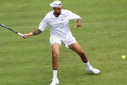 Wimbledon: Djokovic khởi đầu dễ dàng, Nick Kyrgios bất ngờ bỏ cuộc