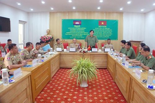 Phối hợp thực hiện tốt các mặt công tác, xây dựng biên giới hòa bình, hữu nghị và ổn định