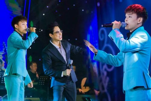 Hồ Văn Cường tự tin song ca cùng Ngọc Sơn