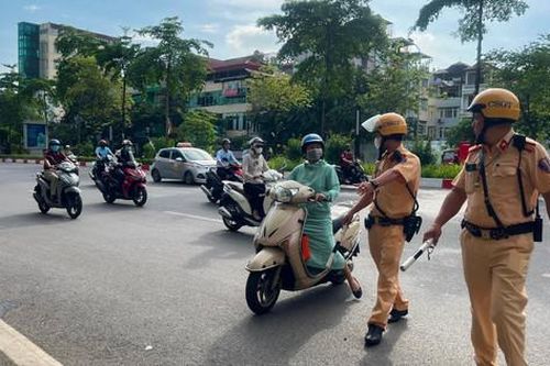 Xử phạt phương tiện đi ngược chiều gây nguy hiểm
