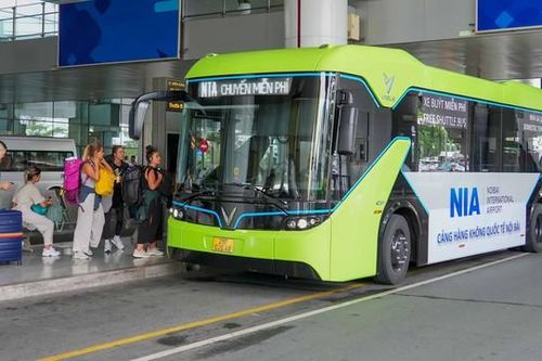 Người dân có thể tiếp cận hơn 150 lượt xe buýt miễn phí tại sân bay Nội Bài
