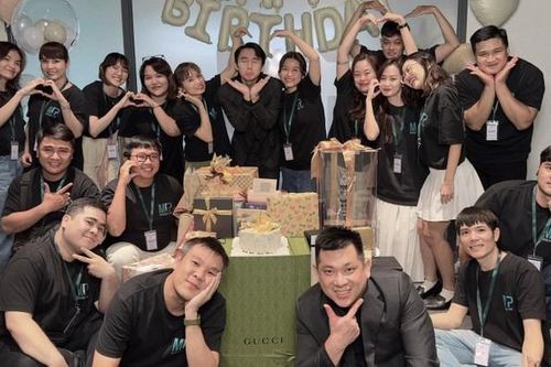Hải Tú xa cách Sơn Tùng trong sinh nhật, mối quan hệ sau 3 năm khiến dân tình thắc mắc?