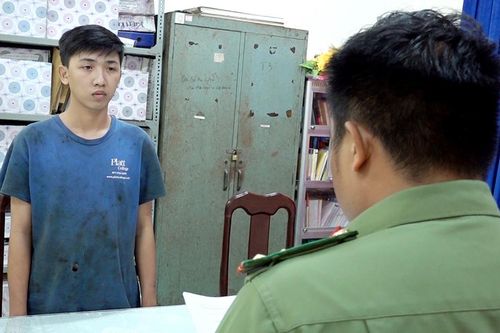 Mua súng để phòng thân, nam thanh niên ở An Giang bị tạm giữ