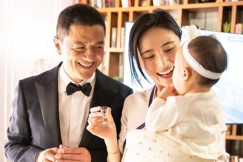 Con gái Lý Á Bằng mắc bệnh tan máu bẩm sinh