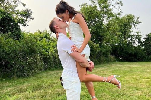 Hoa hậu Olivia Culpo gặp sự cố trong tiệc đính hôn