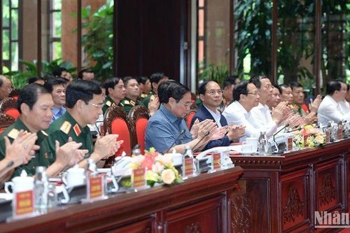 Luôn nêu cao cảnh giác, bảo vệ Tổ quốc từ sớm, từ xa, không để bị động, bất ngờ