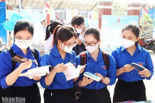Đắk Lắk mở đợt thi đua đặc biệt chào mừng kỷ niệm 120 năm Ngày thành lập tỉnh