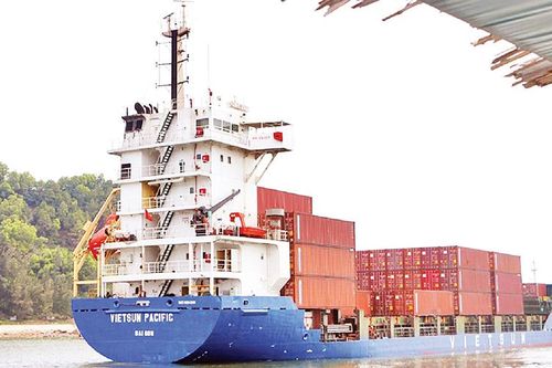 Nghệ An tập trung phát triển hệ thống cảng biển