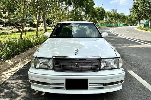 Toyota Crown 'bộ trưởng' chạy 22 năm bán gần 1 tỷ ở Hà Nội