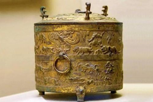 Nhặt được bảo vật quốc gia, kinh ngạc thấy 'hồ ly 9 đuôi' lộ diện