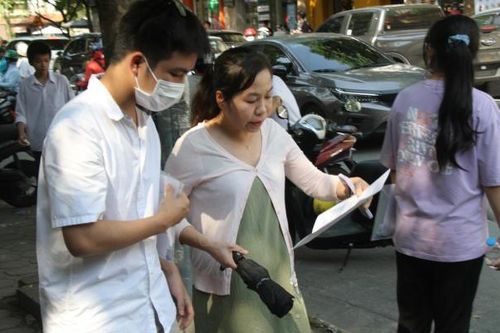 Chiều nay, học sinh lớp 10 xác nhận nhập học vào các trường công lập