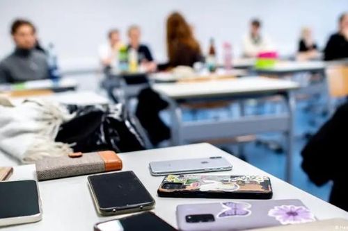 Hà Lan cấm điện thoại di động trong lớp học