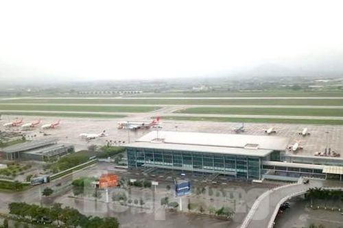 Vụ 2 máy bay suýt 'cắt mặt' ở Nội Bài: Vì sao không thể hủy cất cánh?