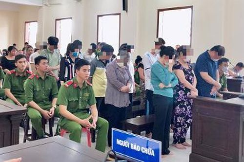 Làm sổ đỏ giả, đánh tráo sổ thật để chiếm đoạt tài sản