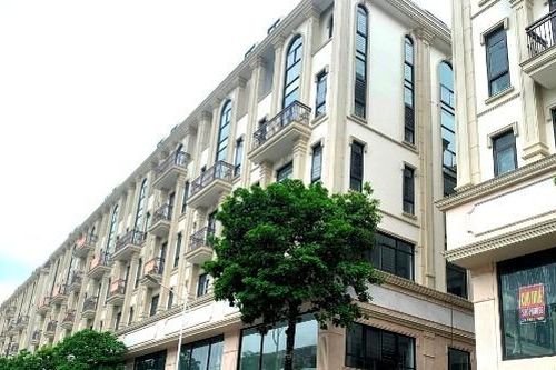 Shophouse 'cắt lỗ' tiền tỷ, có nên 'xuống tiền' đầu tư lúc này?