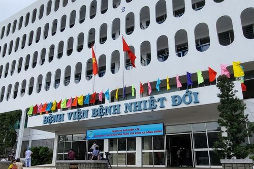Tốn hơn 100 triệu đồng tiền viện phí vì bị uốn ván