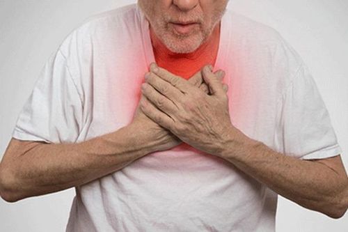 4 triệu chứng cổ họng cảnh báo ung thư thực quản