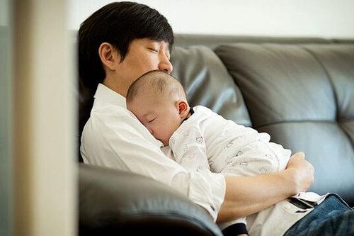 Cha tốt không dùng tiền 'mua tình yêu của con' sau ly hôn