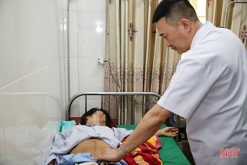 Cứu sống sản phụ có tử cung đôi bị vỡ vết mổ cũ