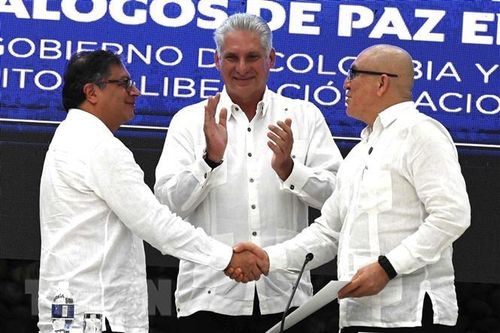 Nhóm vũ trang ELN thông báo ngừng tấn công Quân đội Colombia