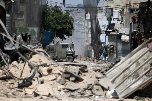Quân đội Israel tiếp tục chiến dịch quân sự, hỗn loạn và xung đột vũ trang khắp thành phố Jenin