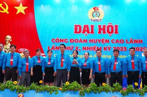 Đồng chí Lê Thị Thu Hồng tái đắc cử chức Chủ tịch Liên đoàn Lao động huyện Cao Lãnh khóa X