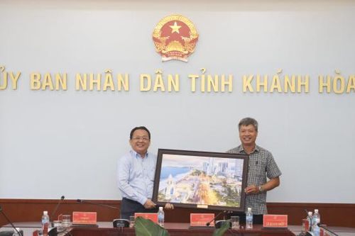 Ông Lê Hữu Hoàng làm việc với đoàn công tác UBND tỉnh Quảng Nam