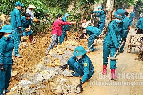 'Sao vuông' khéo làm dân vận