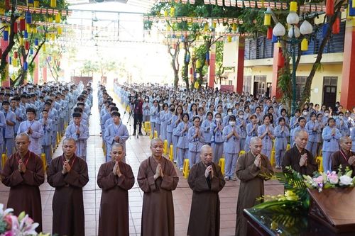 Hà Nội: 550 bạn trẻ ở Thủ đô tham gia khóa tu 'Con về bên Phật' tại chùa Bằng