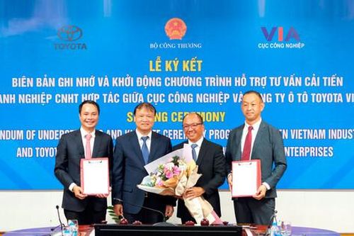 Toyota Việt Nam hợp tác với Bộ Công Thương hỗ trợ lĩnh vực công nghiệp hỗ trợ ô tô