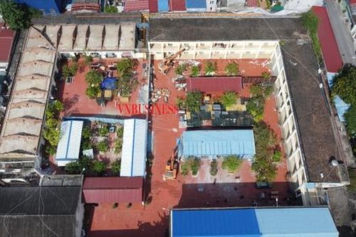 Hải Phòng: Dàn máy khoan cọc nhồi... trèo được qua tường vào khoan cọc?
