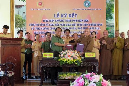 Tăng cường tuyên tuyền, vận động tăng ni, phật tử tham gia bảo đảm TTATGT