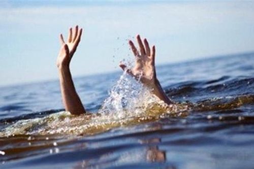 Cùng ba mẹ ra sông Khang đãi hến, 3 anh em đuối nước thương tâm