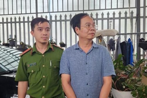 Bắt Giám đốc Văn phòng đăng ký đất đai huyện Đạ Huoai về tội nhận hối lộ