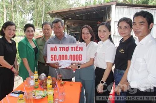 Trao kinh phí xây nhà cho hội viên Hội Cựu chiến binh