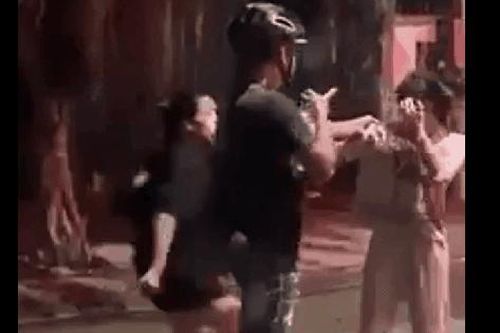 Xác minh vụ cô gái bị đôi nam nữ hành hung giữa đường phải nhập viện cấp cứu
