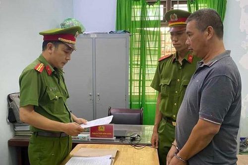 'Nổ' quen biết nhiều lãnh đạo để lừa xin việc, xin đất tái định cư