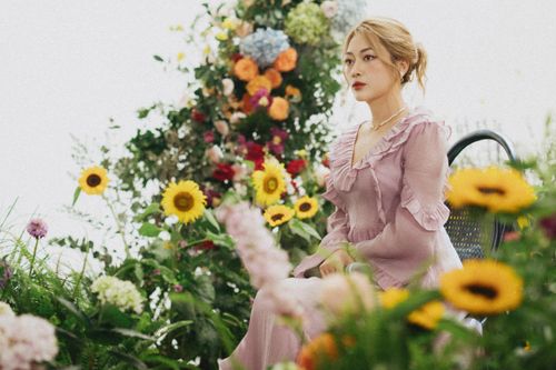 Ca khúc 'chữa lành' của dự án nghệ thuật 'Như đóa hoa sương'