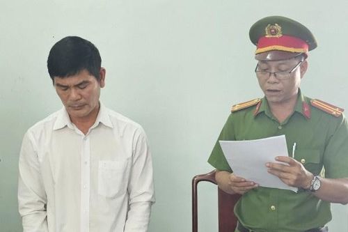 Bắt tạm giam phó giám đốc chi nhánh ngân hàng ở Bình Dương