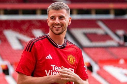 Mason Mount đánh giá MU cao hơn Chelsea