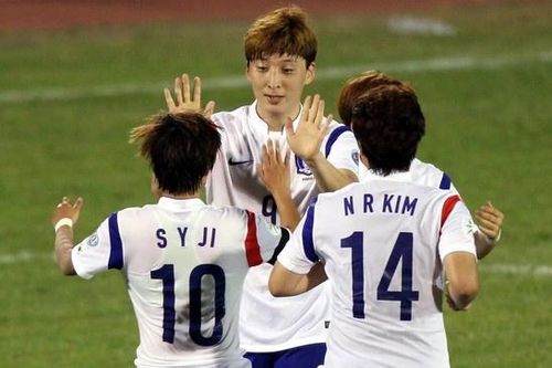 Bị nghi là đàn ông, tuyển thủ nữ Hàn Quốc từng suýt bỏ World Cup
