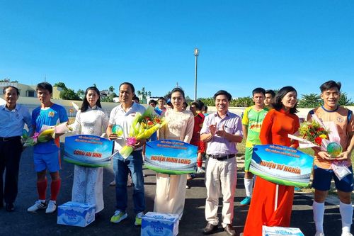 Khai mạc Giải bóng đá vô địch tỉnh Quảng Ngãi
