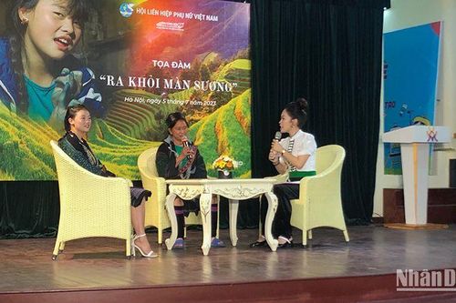 Những người 'ra khỏi màn sương'