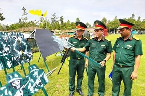 Đại tá Nguyễn Xuân Huy, Chính ủy Đoàn Kinh tế-Quốc phòng 915 (Quân khu 9): Tầm nhìn chiến lược của Đảng trước yêu cầu nhiệm vụ của Quân đội trong tình hình mới