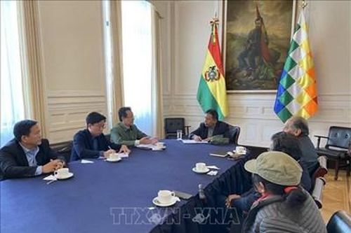 Đoàn đại biểu Đảng ta thăm, làm việc tại Bolivia