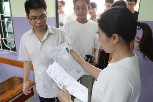 Cẩn trọng hơn trong việc ra đề thi