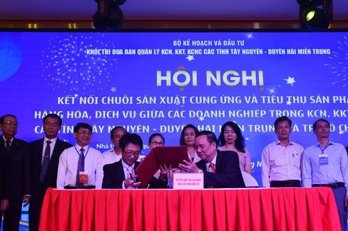 Doanh nghiệp các tỉnh Tây nguyên, Duyên hải miền Trung và TPHCM ký kết biên bản ghi nhớ